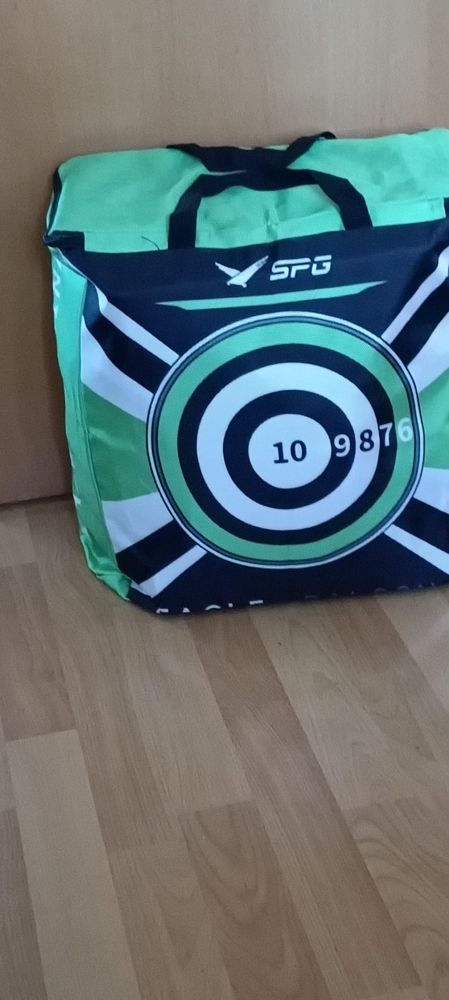 b18